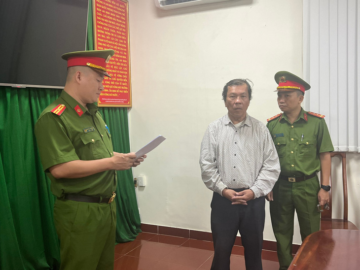 Cơ quan CSĐT bắt LS Trần Văn Sĩ