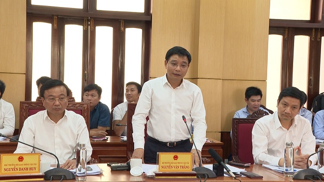 Bộ trưởng Bộ Giao thông Vận tải Nguyễn Văn Thắng phát biểu tại buổi làm việc
