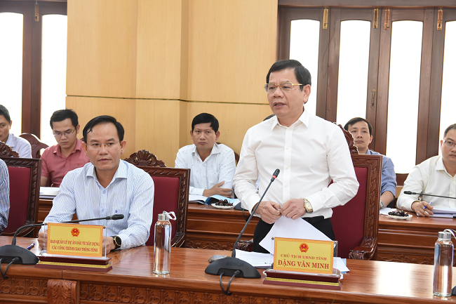 Chủ tịch UBND tỉnh Đặng Văn Minh đề nghị Bộ Giao thông vận tải quan tâm đến một công trình thiết yếu nằm trong phạm vi bảo vệ kết cấu hạ tầng giao thông để thuận lợi trong việc triển khai thực hiện các bước tiếp theo