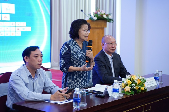 Bà Vũ Kim Hạnh, Chủ tịch Hội DN HVNCLC cho biết Hội sẽ hỗ trợ các DN Việt Nam nâng cao tiêu chuẩn, chất lượng sản phẩm - Ảnh: VGP/Trần Quỳnh