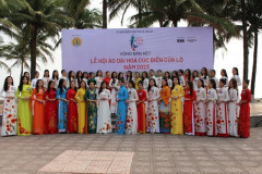 Lễ hội “Áo dài hoa Cúc Biển” mang thông điệp “Sắc màu của biển” khởi đầu ấn tượng cho du lịch Cửa Lò 2023