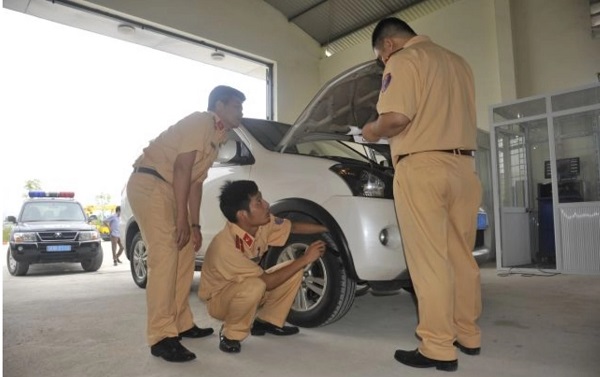 Cục Đăng kiểm Việt Nam (Bộ Giao thông Vận tải) phối hợp với Cục Cảnh sát giao thông (Bộ Công an) tổ chức tiếp nhận 50 cán bộ kiểm định xe cơ giới của Cục Cảnh sát giao thông tăng cường hỗ trợ (Ảnh minh họa)
