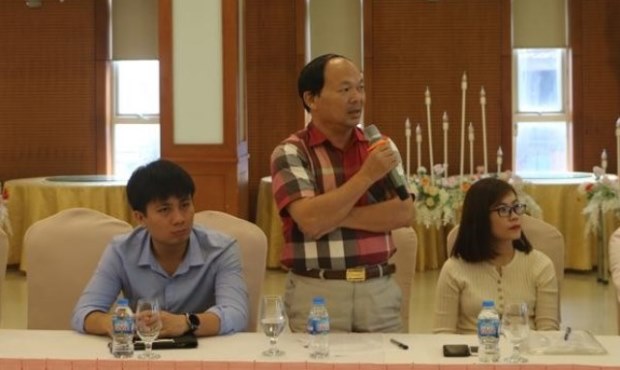 Đại diện một doanh nghiệp xuất khẩu của Nghệ An nêu vấn đề tại hội nghị trực tuyến