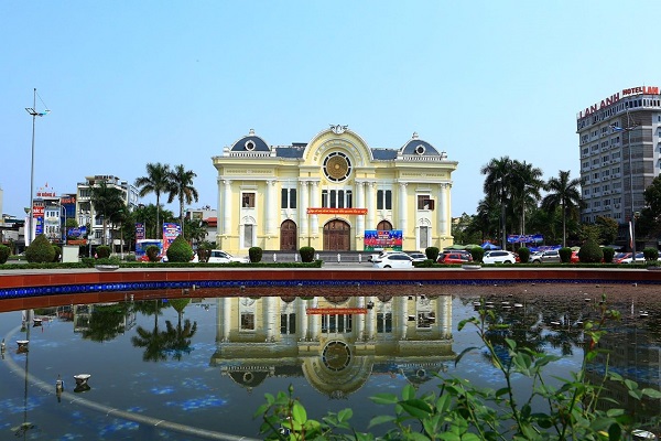 Nhà hát Lam Sơn, nơi tổ chức nhiều hoạt đông nghệ thuật trong nhà