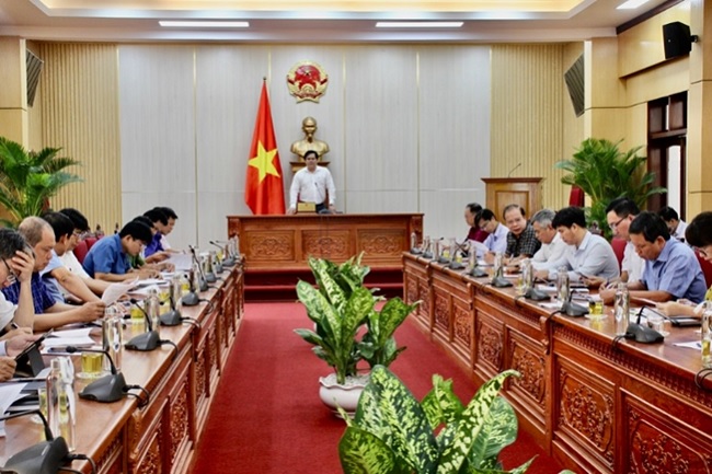 Phó Chủ tịch UBND tỉnh Trần Phước Hiền, phát biểu chỉ đạo tại cuộc họp