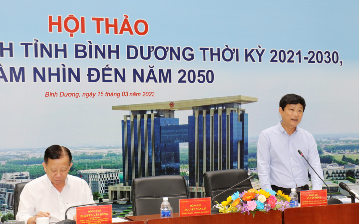 Chairman of the Provincial People's Committee Vo Van Minh spoke at the workshop.