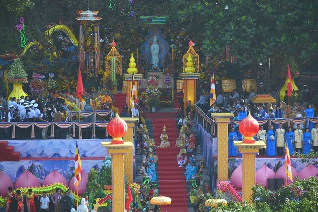 The Ngu Hanh Son Avalokitesvara Festival is infused with Buddhist religious beliefs and is associated with a special national relic - the Ngu Hanh Son Scenic Landscape Complex, which represents the crystallization of Buddhist cultural values and Vietnamese tradition.