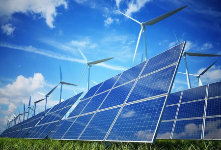 Từ tháng 1-2023, mức giá trần của khung giá phát điện áp dụng cho các nhà máy điện mặt trời là 1.184,9 đến 1.508,27 đồng/kWh, tùy loại hình. Ảnh: EVN.