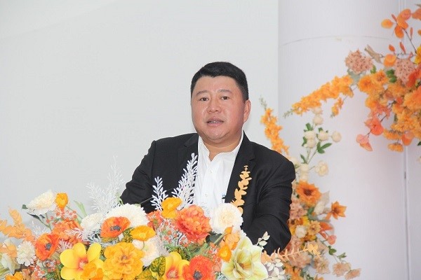 Mr. Mai Xuan Thong, Chairman of the Board of Directors of the Central Construction Group proposed the issue of price and supply of construction materials.