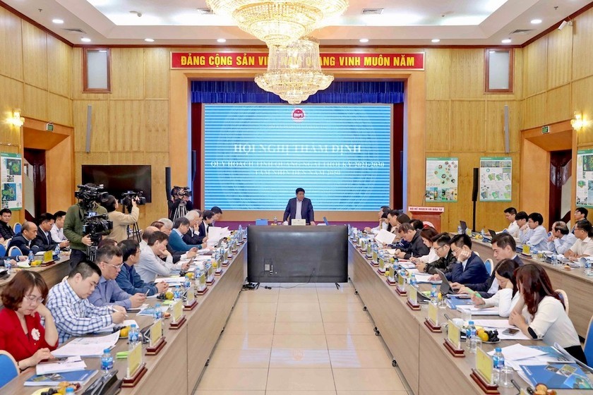 At the Conference on Appraisal of the Quang Ngai Provincial Planning for the period 2021-2030, with a vision to 2050, Minister of Planning and Investment Nguyen Chi Dung agreed with the scenario of a digital economy, green economy, and economy. cycle based on the goal of harmonious and sustainable development.
