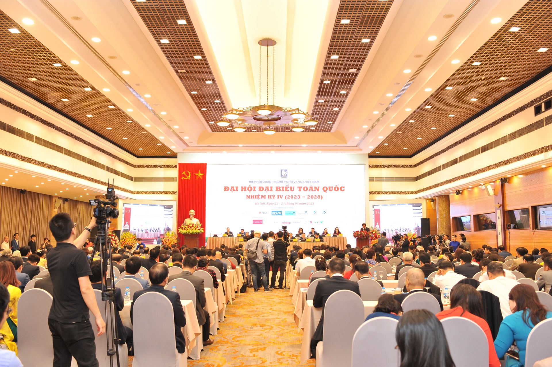 Toàn cảnh Đại hội Đại biểu toàn quốc Hiệp hội Doanh nghiệp nhỏ và vừa Việt Nam khóa IV nhiệm kỳ 2023 - 2028