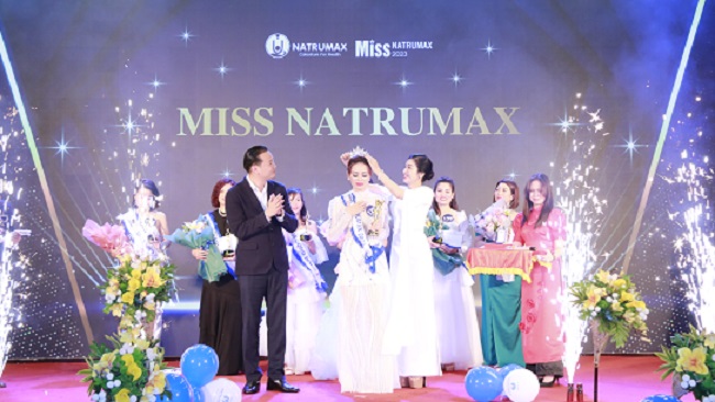 Phát đăng quang danh hiệu Người đẹp Cộng đồng – Miss Natrumax 2023 Trần Thị Oanh