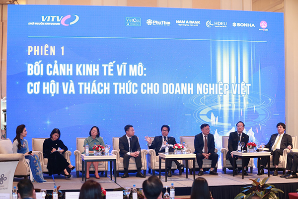 Các chuyên gia nhận định tình hình kinh tế vĩ mô Việt Nam