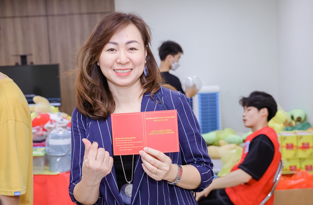 Niềm hạnh phúc của tình nguyện viên khi hoàn thành việc hiến tặng máu cho các bệnh nhi