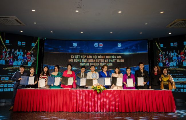 Lễ ký kết hợp tác hội đồng chuyên gia của Hội đồng nhà huấn luyện và phát triển doanh nghiệp Việt Nam