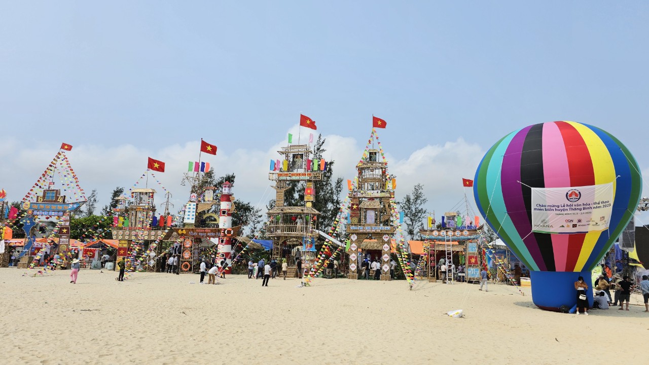 Lễ hội Văn hóa - Thể thao miền biển năm 2023 với chủ đề “Thăng Bình khát vọng vươn khơi” diễn ra từ ngày 31/3-2/4  tại bãi biển Cửa Khe, huyện Thăng Bình, Quảng Nam
