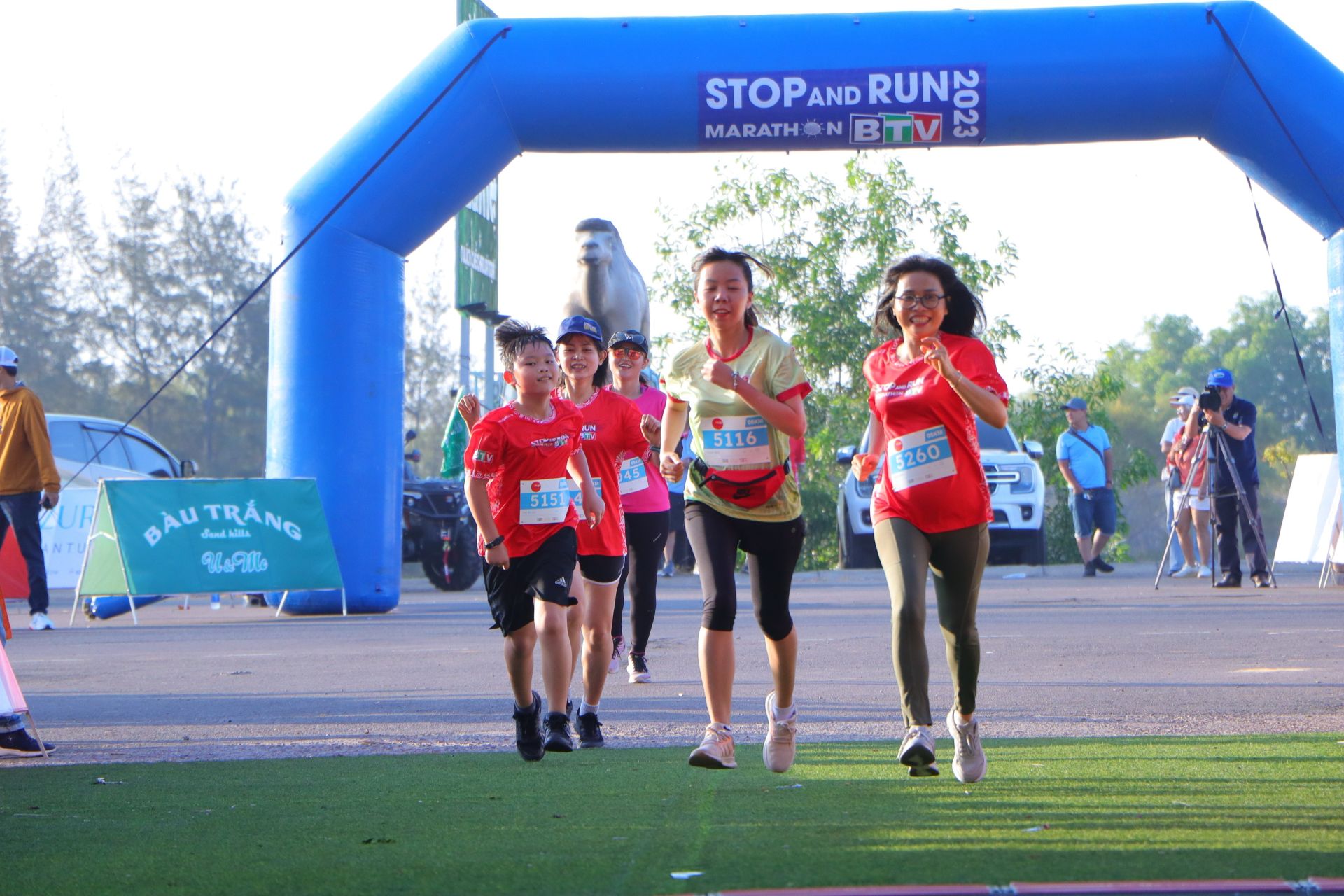 giải chạy Stop And Run Marathon BTV Bình Thuận hướng đến chào mừng 48 năm ngày giải phóng Bình Thuận (19/4/1975 – 19/4/2023)