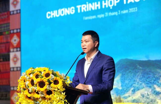 ÔngNguyễn Xuân Chiến - Chủ tịch Sun Group Vùng Tây Bắc, Giám đốc Sun World Fansipan Legend đại diện doanh nghiệp hưởng ứng, đồng hành cùng chương trình.
