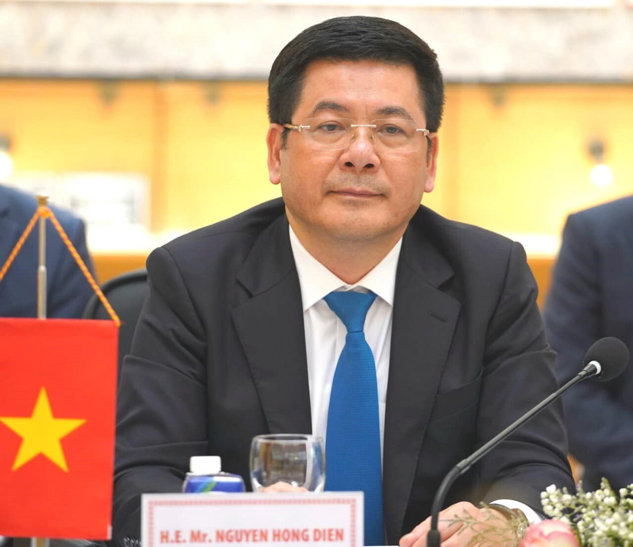 Minister of Industry and Trade Nguyen Hong Dien