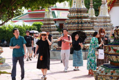 Lý do gì khiến Thái Lan hoãn thu phí nhập cảnh với du khách?
