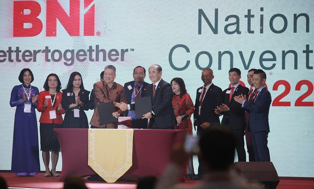 Hội ngộ đỉnh cao là sự kiện học tập, vinh danh, kết nối và xúc tiến thương mại do BNI Việt Nam tổ chức