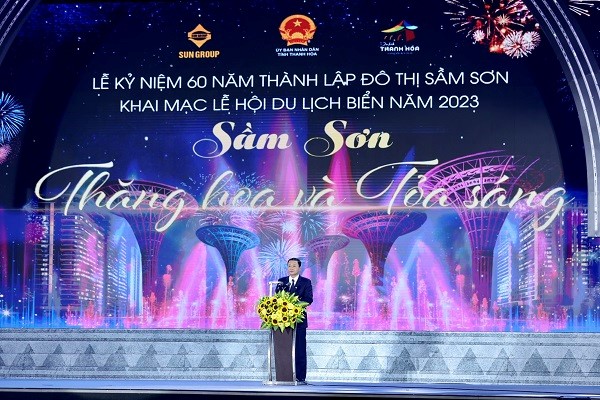 Chairman of Thanh Hoa Provincial People's Committee Do Minh Tuan delivered the opening speech.