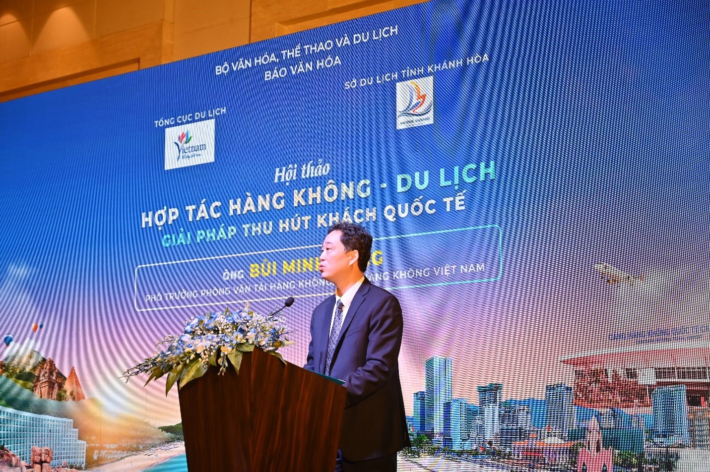 Mr. Bui Minh Dang- Deputy Head of the Air Transport Department of the Civil Aviation Authority of Vietnam spoke at the Workshop.