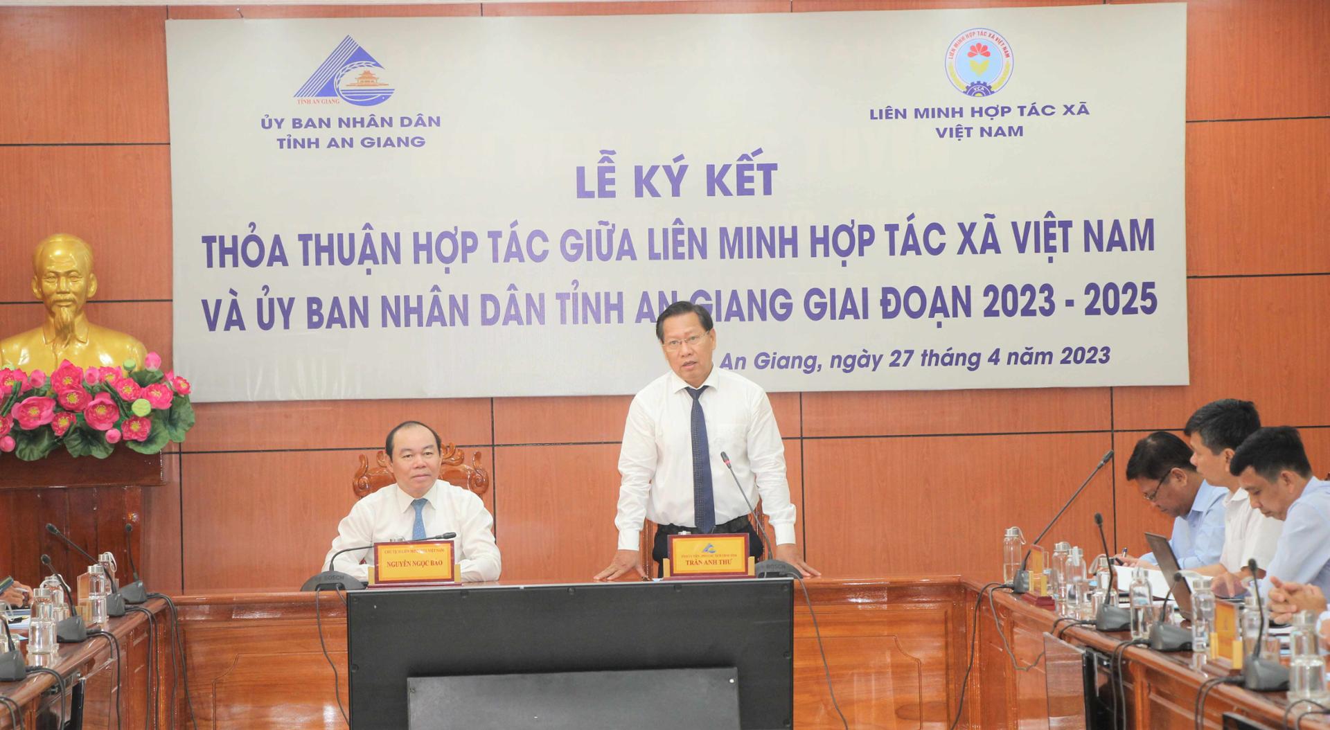 Phó Chủ tịch UBND tỉnh Trần Anh Thư phát biểu tại Lễ ký kết