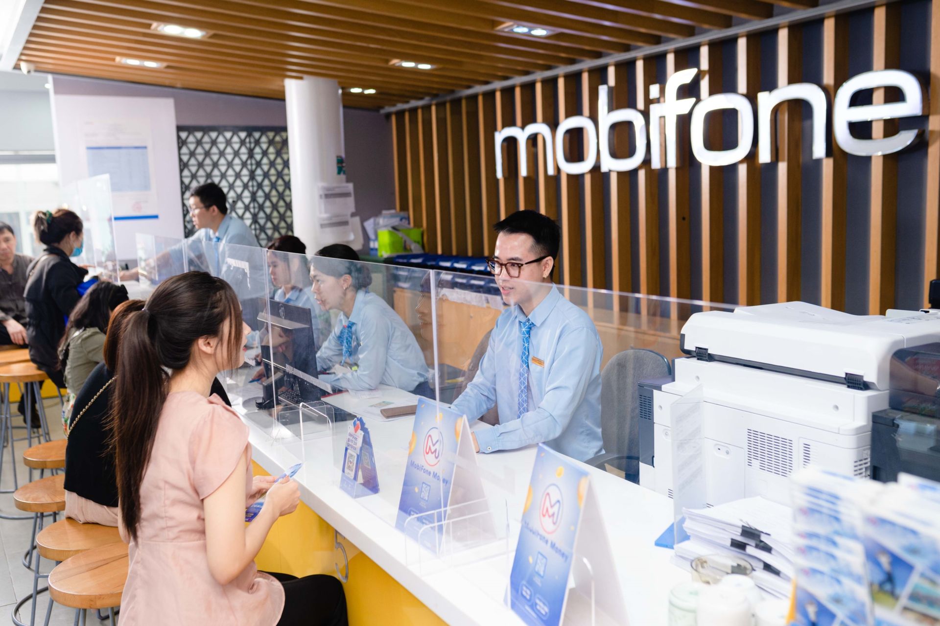 MobiFone luôn nằm trong top 3 nhà mạng lớn nhất Việt Nam (Ảnh: MobiFone).