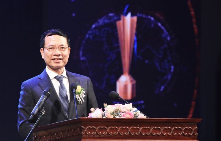Bộ trưởng Bộ Thông tin và Truyền thông Nguyễn Mạnh Hùng phát biểu tại Lễ trao giải.