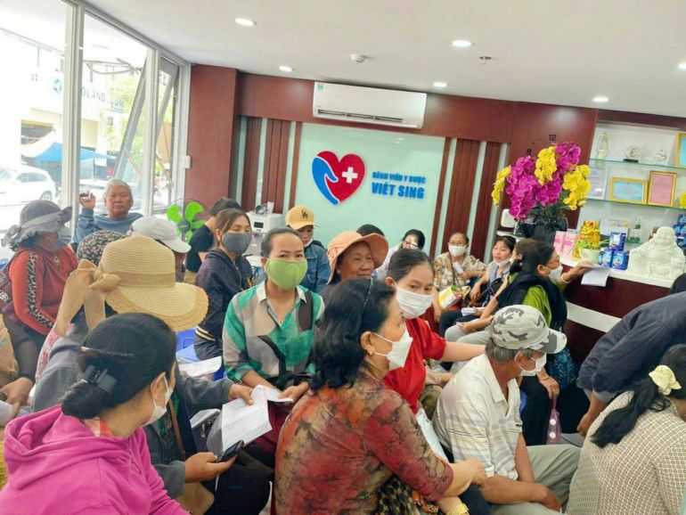 Việt- Sing: Nơi khám bệnh 0 đồng và tấm lòng vàng của một bác sĩ