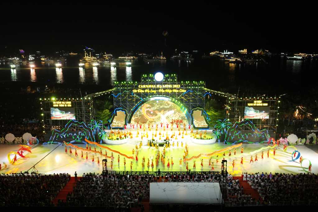 Quang cảnh Carnaval Hạ Long 2023.