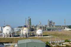 Nhà máy lọc dầu Dung Quất là nhân tố quan trọng đối với sự phát triển kinh tế - xã hội tỉnh Quảng Ngãi