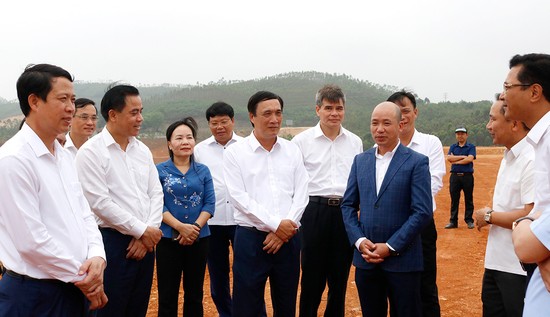 Bí thư Tỉnh ủy Bùi Minh Châu kiểm tra tiến độ thi công dự án tại Tam Nông