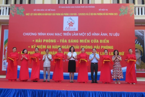 Hai Phong Exhibition of nearly 300 photos, documents, statistical extracts, and more than 100 archives