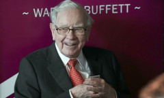 Warren Buffett: Mọi người chưa lường trước được hiểm họa của AI