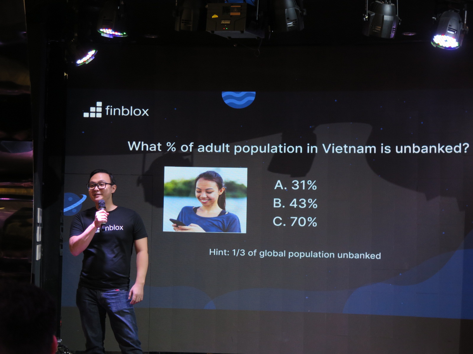 Tuy số người trẻ chưa dùng tài khoản chiếm 70% nhưng thị trường Việt Nam được đánh giá là thị trường tiềm năng.