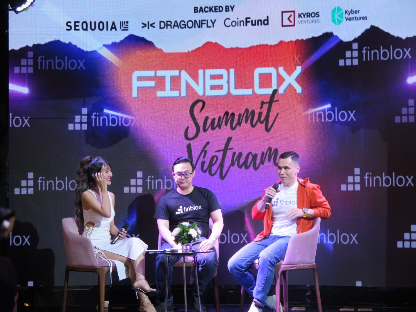 The two founders of Finblox were on the launch day in the Vietnam market.