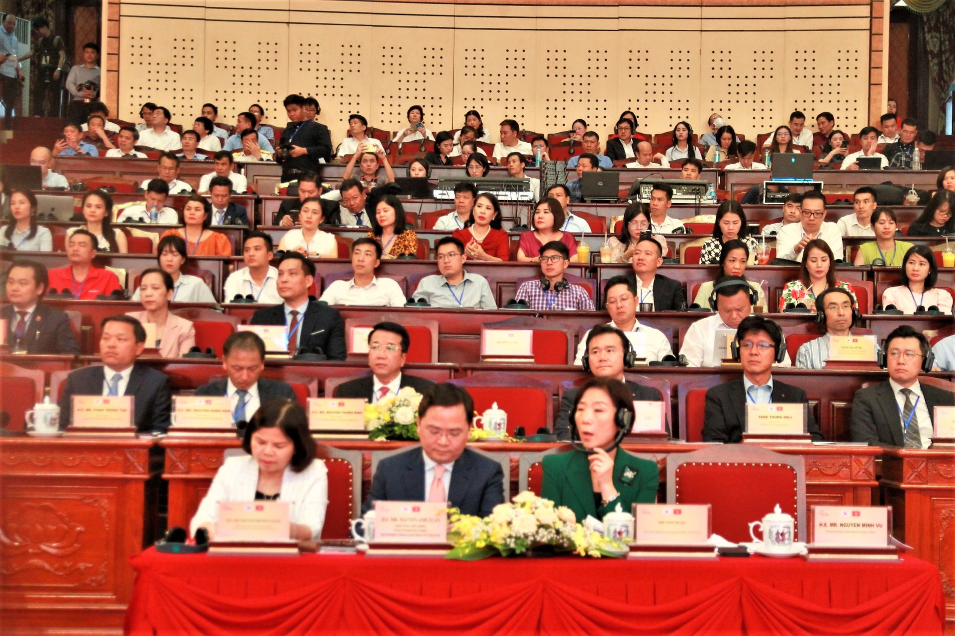 Hội nghị có sự tham dự của hàng trăm doanh nghiệp đến từ Hàn Quốc