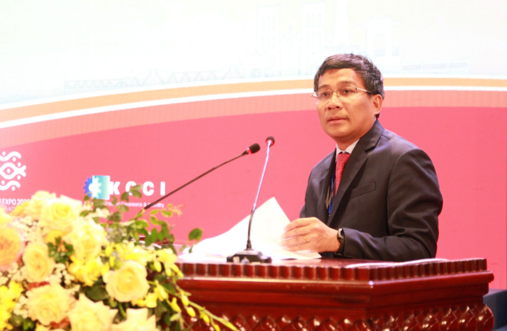Thứ trưởng Thường trực Bộ Ngoại giao Nguyễn Minh Vũ phát biểu tại Hội nghị