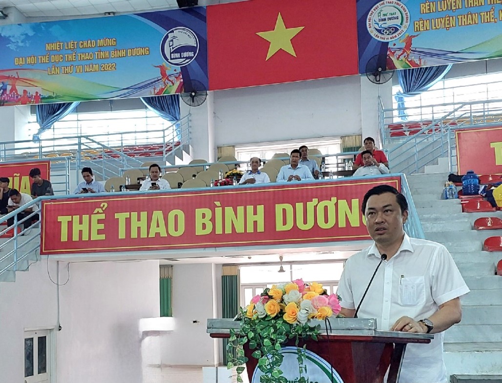 Ông Cao Văn Chóng - PGĐ Sở Văn hóa, Thể thao và Du lịch tỉnh, Trưởng Ban tổ chức giải phát biểu khai mạc