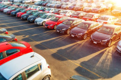 Doanh số thị trường ô tô tiếp tục giảm mạnh, gặp nhiều khó khăn