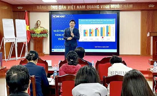 Chuyên gia Viện Khoa học quản trị DN và kinh tế số Việt Nam tư vấn chuyển đổi số, hỗ trợ thủ tục pháp lý cho DN vừa và nhỏ trong tỉnh Phú Thọ