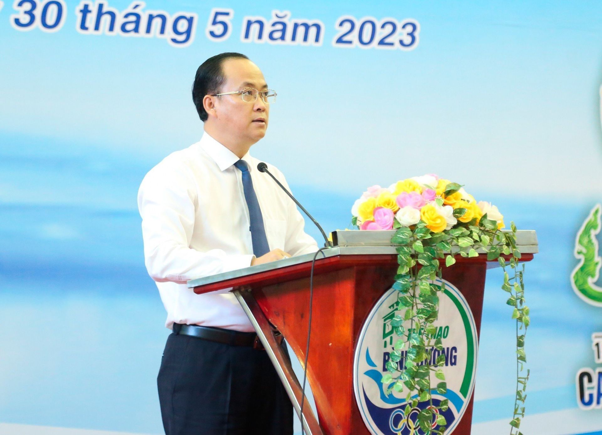Ông Nguyễn Khoa Hải – Tỉnh ủy viên, Giám đốc Sở Văn hóa, Thể thao và Du lịch 
phát biểu tiếp thu tại Lễ tuyên dương, khen thưởng