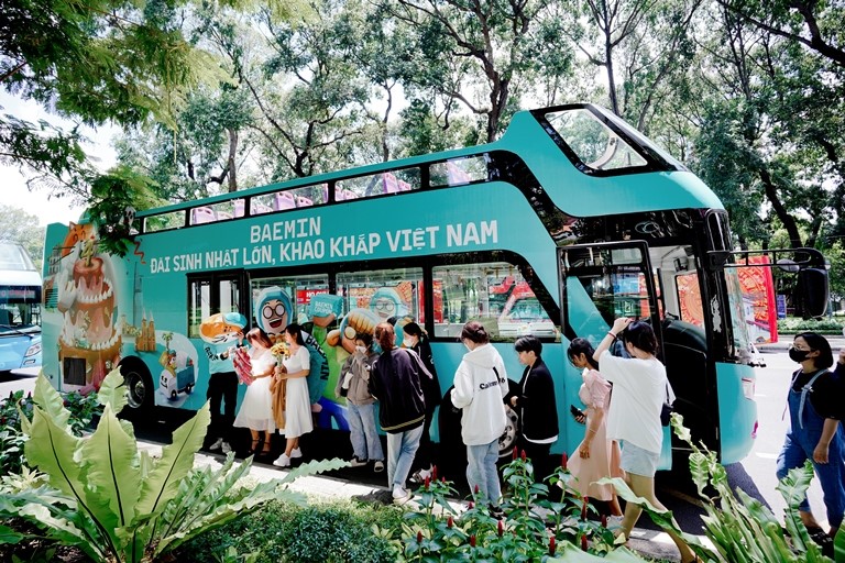 Just download the BAEMIN app, and passengers will experience the city tour for free.