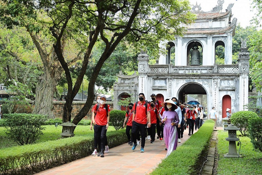 Hanoi tourism is growing strongly in the first 5 months of the year.