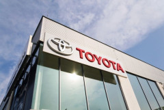 Toyota và Daimler sẽ hợp tác để nâng cao năng lực sản xuất xe