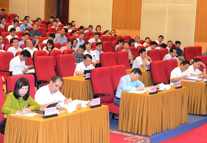 Các đồng chí lãnh đạo tỉnh Tuyên Quang tham dự Hội nghị
