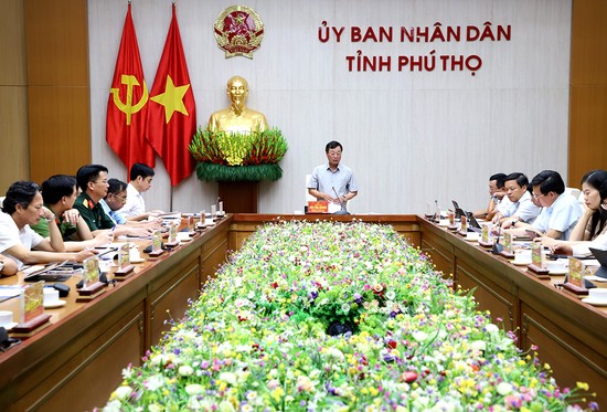 Chủ tịch UBND tỉnh Phú Thọ phát biểu tại hội nghị