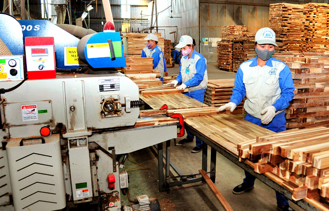 Chật vật đồng vốn, doanh nghiệp ngành gỗ mong sớm được hoàn thuế VAT